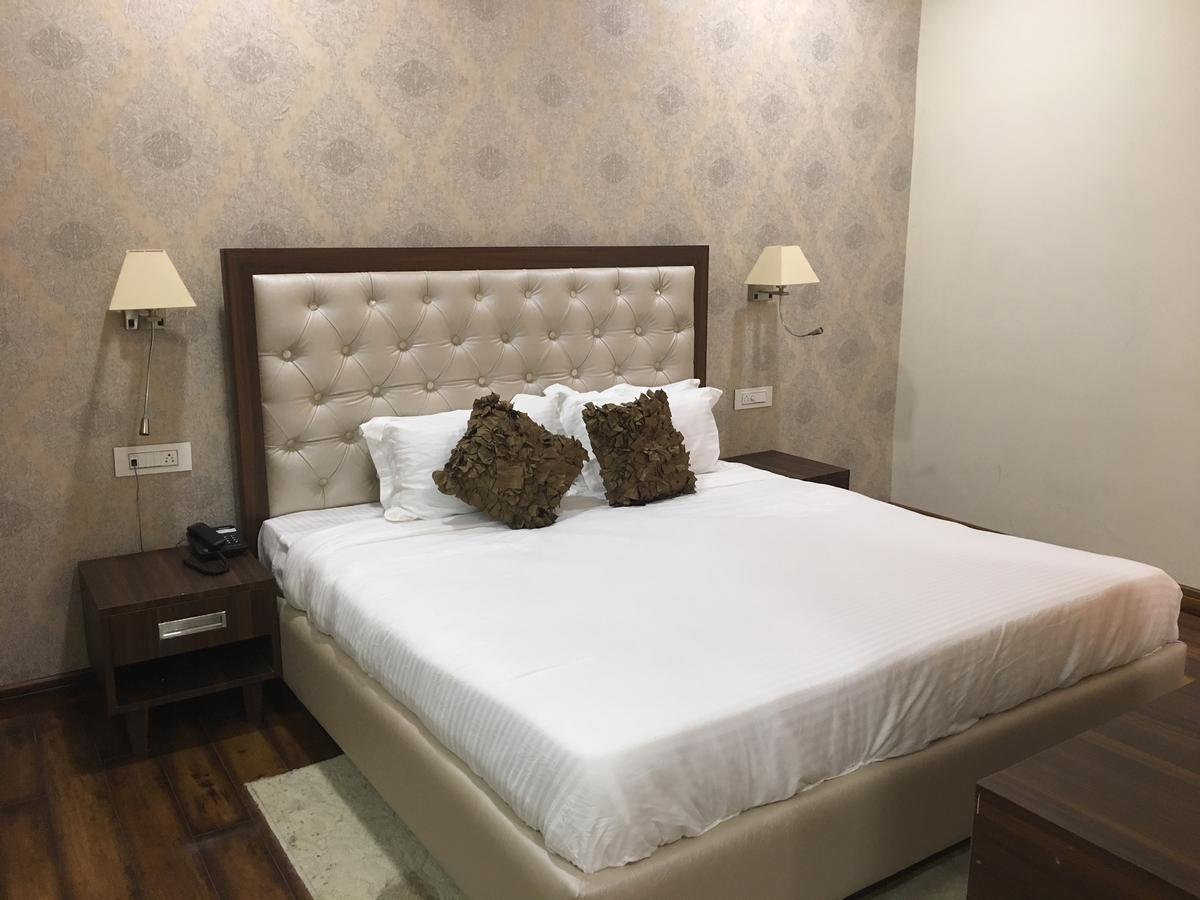 Firozpur Hotel Anand Renaissance מראה חיצוני תמונה